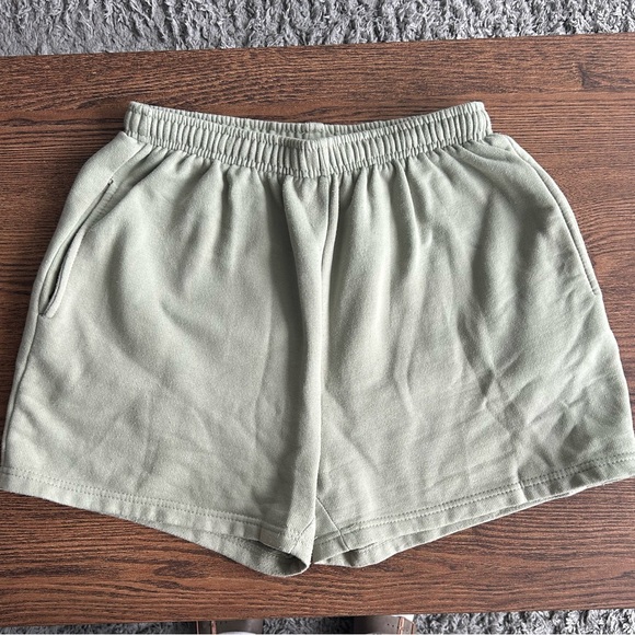 Pretty Little Thing Sweat Shorts - Picture 3 of 3